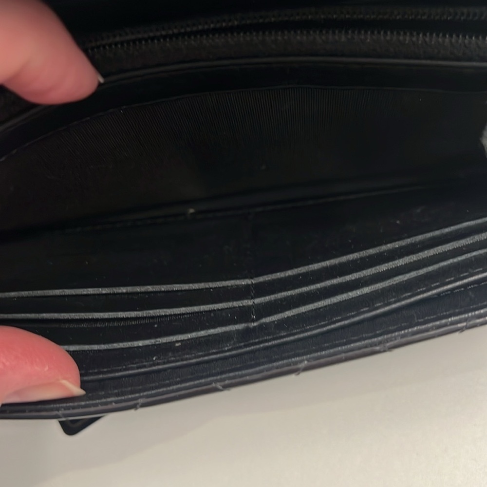 CHANEL BLACK PATENT LONG WALLET With authenticity card - Picture 10 of 11